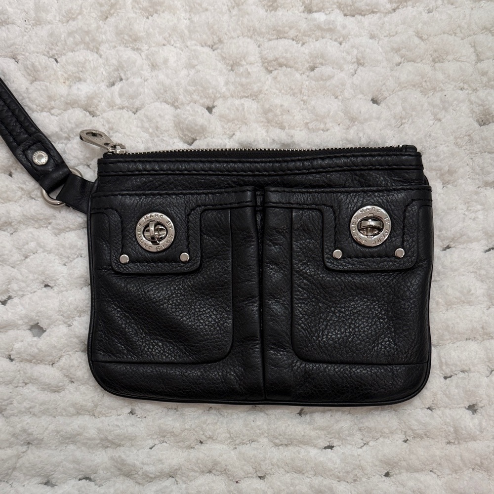 Marc by Marc Jacobs EUC Totally Turn-Lock Percy Wristlet Black Leather